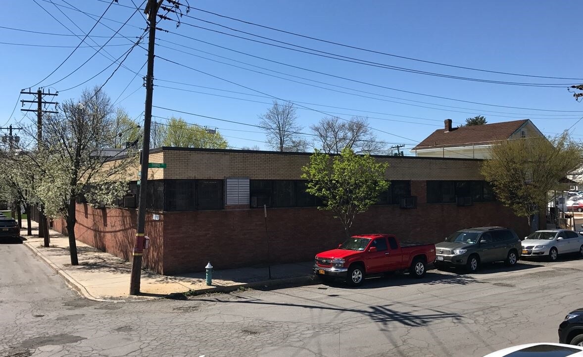 1208 Third Ave, New Hyde Park, NY for sale Building Photo- Image 1 of 1