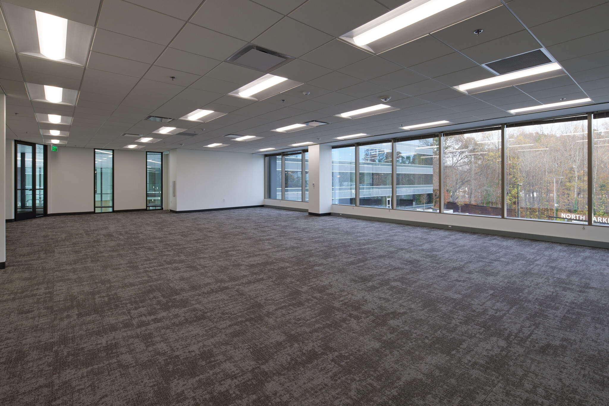 5600 Glenridge Dr NE, Atlanta, GA for lease Interior Photo- Image 1 of 5