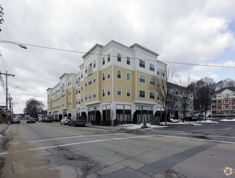 246 Main St, Hudson, MA for lease - Building Photo - Image 1 of 4