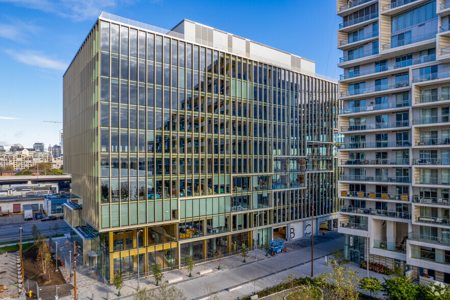 251 Queens Quay E, Toronto, ON for lease - Building Photo - Image 3 of 4