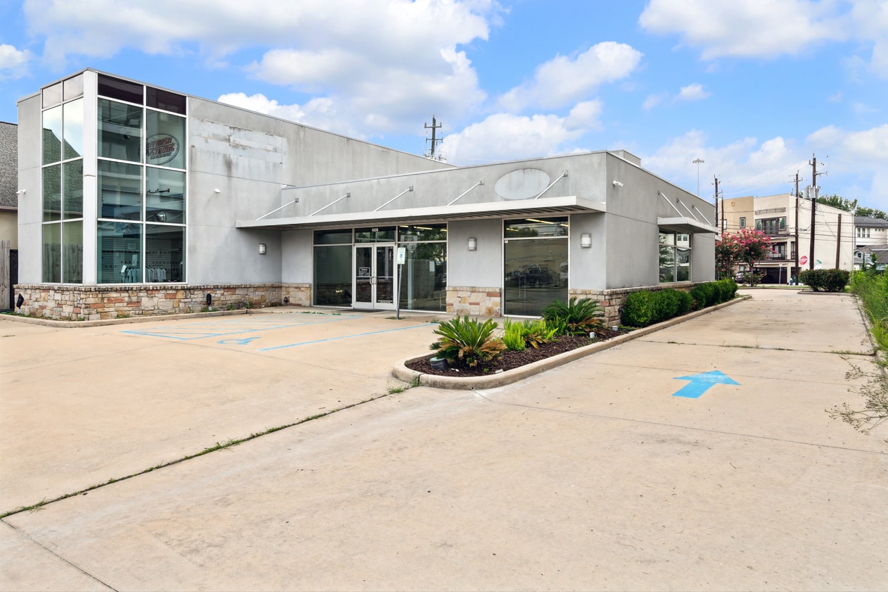 6426 Washington Ave, Houston, TX for lease Building Photo- Image 1 of 10