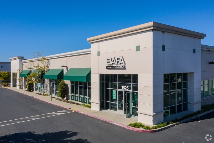 1625-1633 Industrial Pky W, Hayward, CA for lease - Building Photo - Image 3 of 5