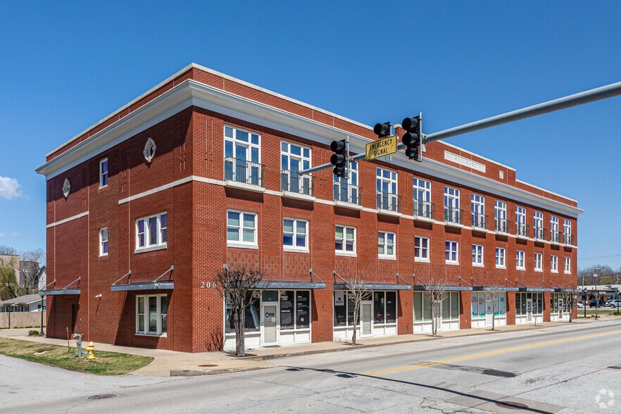 206 SW 8th St, Bentonville, AR for lease - Building Photo - Image 2 of 31