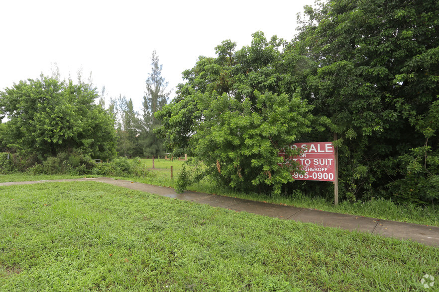 University Dr, Fort Lauderdale, FL for sale - Primary Photo - Image 1 of 1