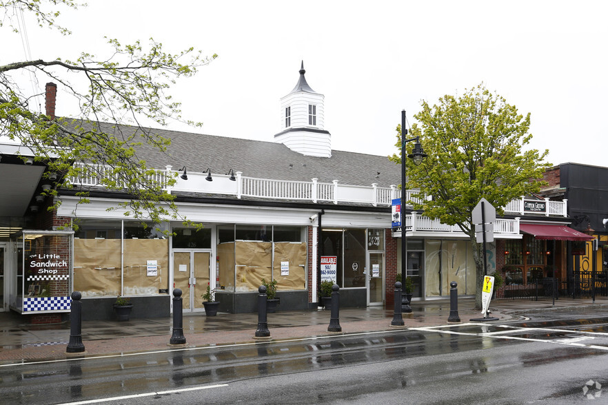 426-428 Main St, Hyannis, MA for lease - Building Photo - Image 1 of 56