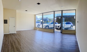 4344-4374 Woodman Ave, Sherman Oaks, CA for lease Interior Photo- Image 1 of 4
