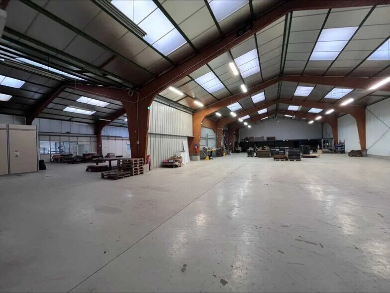 Flex in Betton for lease - Building Photo - Image 3 of 4