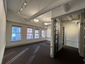 31-33 Kingston St, Boston, MA for lease Interior Photo- Image 1 of 7