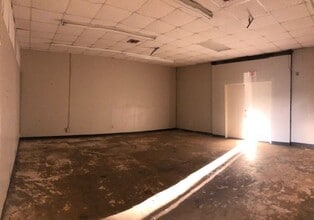 1811 Industrial Blvd, Norman, OK for lease Building Photo- Image 1 of 2