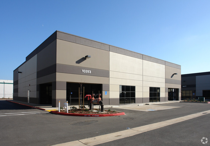 10283 Iron Rock Way, Elk Grove, CA for lease - Building Photo - Image 3 of 4