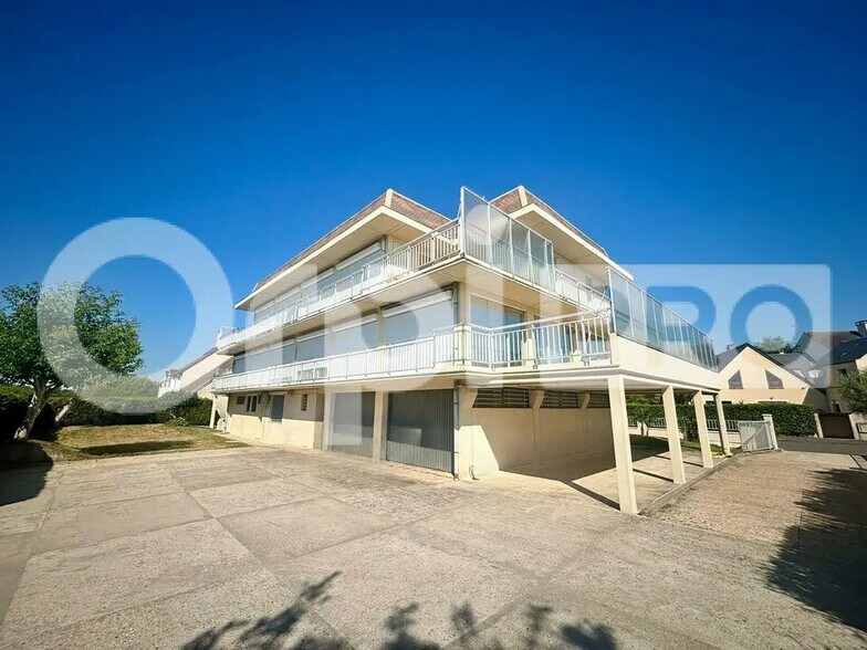 Office in Gometz-la-Ville for sale - Building Photo - Image 2 of 13