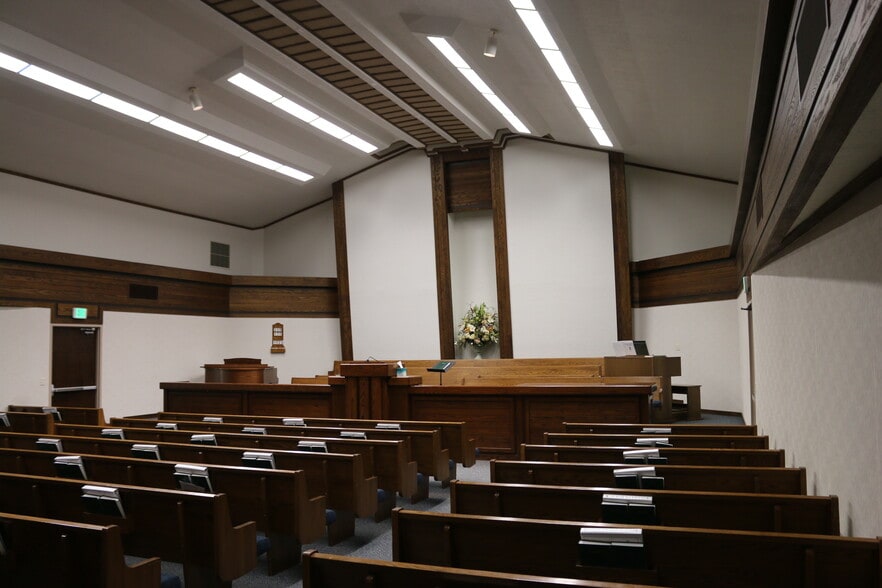 155 Coventry Ln, North Salt Lake, UT for sale - Building Photo - Image 2 of 13