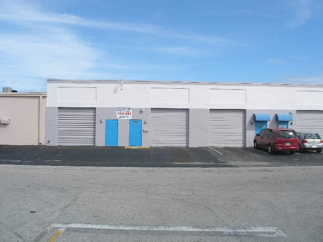 2780 NE 7th Ave, Pompano Beach, FL for lease Building Photo- Image 1 of 8