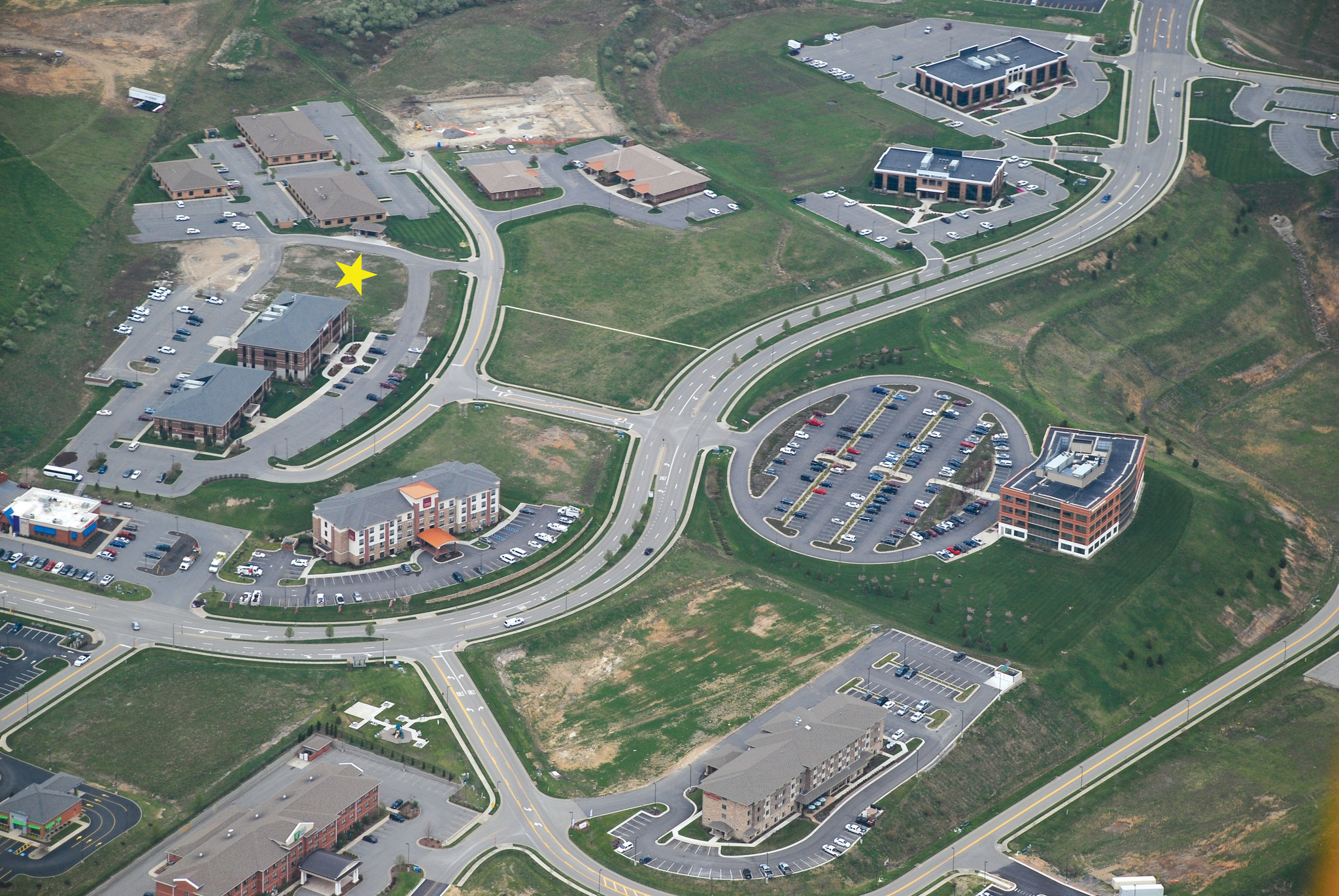 White Oaks Blvd, Bridgeport, WV for sale Primary Photo- Image 1 of 7