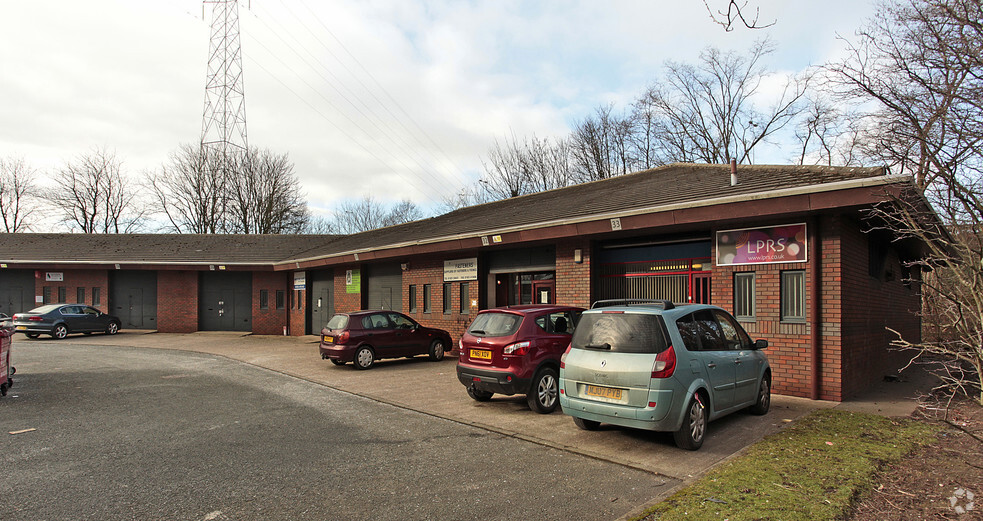 Clarendon Ct, Warrington for lease - Building Photo - Image 3 of 5