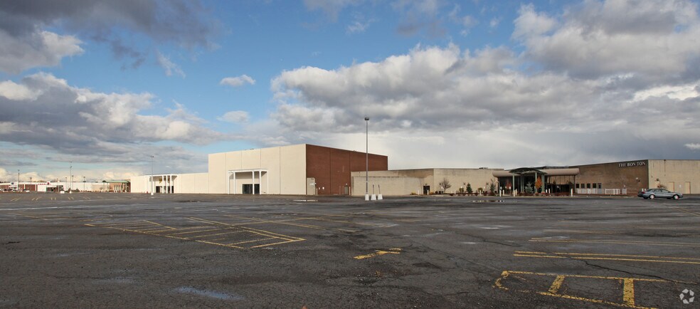 6929 Williams Rd, Niagara Falls, NY for lease - Building Photo - Image 3 of 18