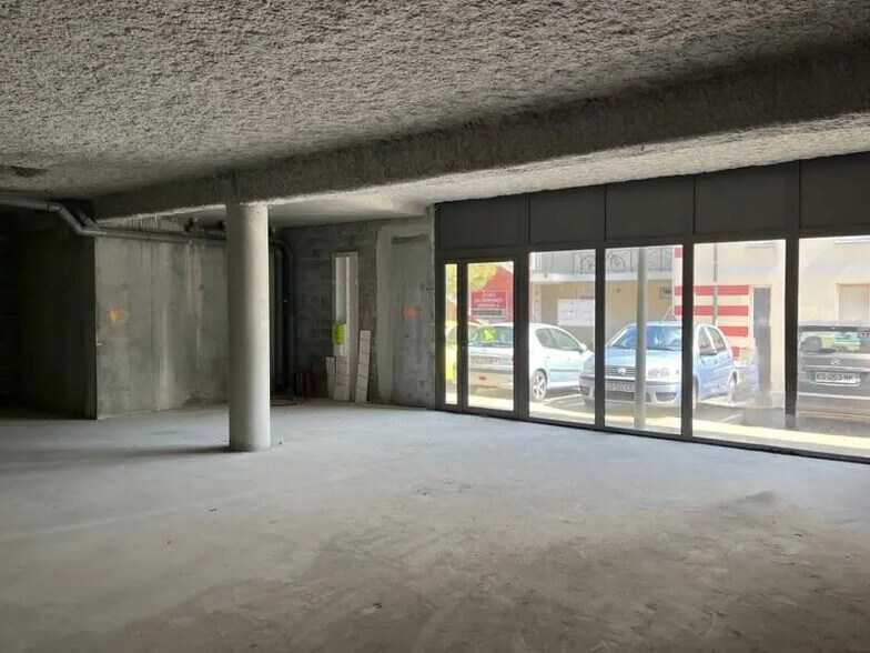 Retail in Arcachon for sale - Building Photo - Image 2 of 4