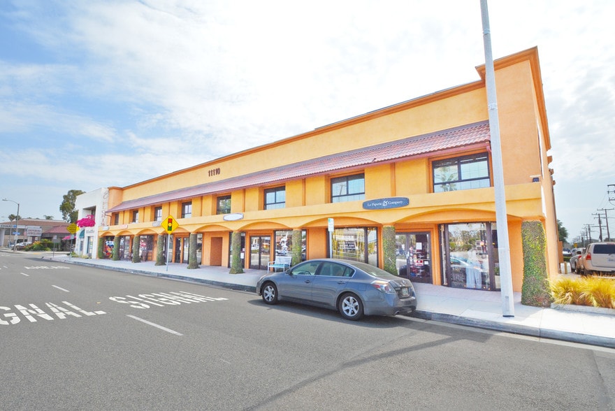 11110 Los Alamitos Blvd, Los Alamitos, CA for lease - Primary Photo - Image 1 of 30
