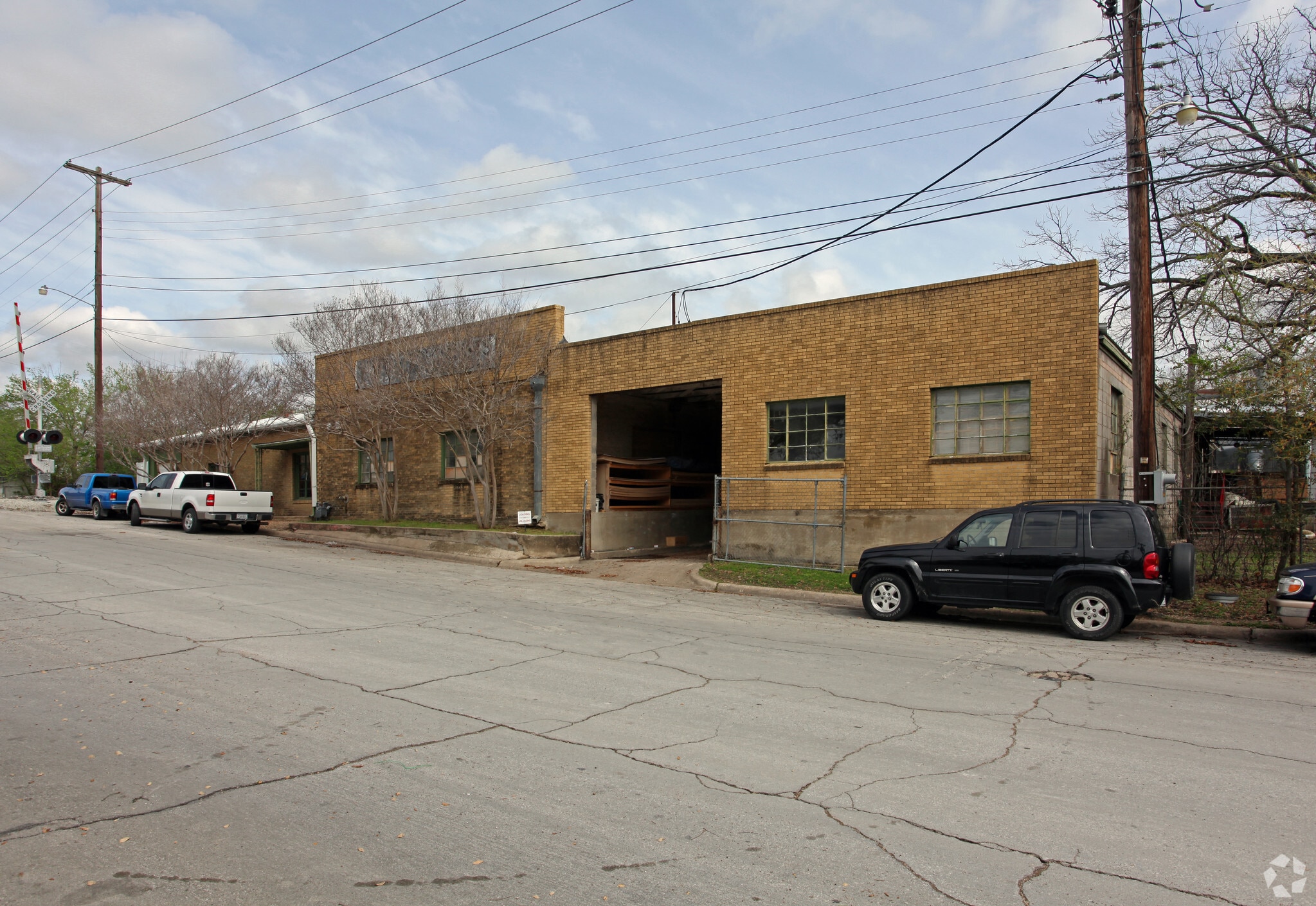 210 N Jackson St, Waxahachie, TX for sale Primary Photo- Image 1 of 1