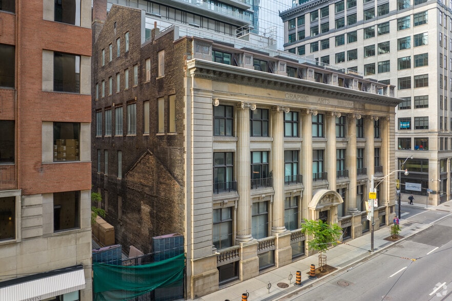 145 Richmond St W Toronto On M5h 2l2 Canada 73 Richmond St W, Toronto, ON M5H 4E8 - Graphics Art Building | LoopNet