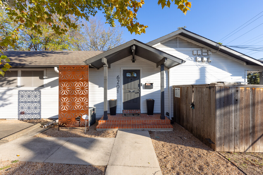 6201 Guadalupe St, Austin, TX for sale - Building Photo - Image 1 of 16