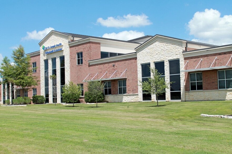 2803 Earl Rudder Freeway, College Station, TX for lease - Building Photo - Image 3 of 7