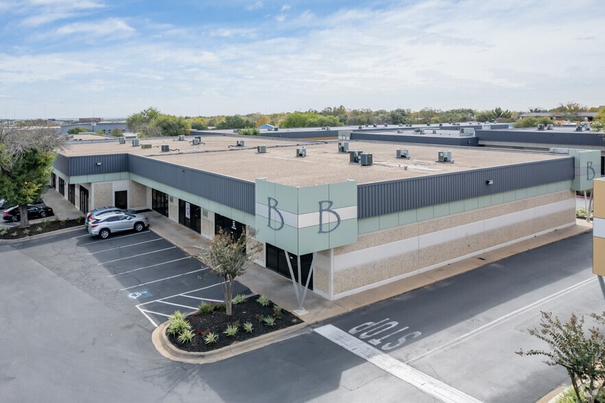 7801 N Lamar Blvd, Austin, TX for lease - Building Photo - Image 1 of 18
