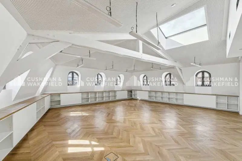 112-114 Boulevard Haussmann, Paris for lease - Interior Photo - Image 3 of 16