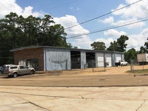 301 Oakdale Ave, Mccomb, MS for sale Primary Photo- Image 1 of 1