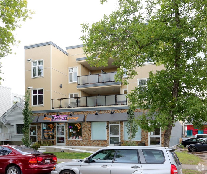 10705 103 St NW, Edmonton, AB for sale - Primary Photo - Image 1 of 2