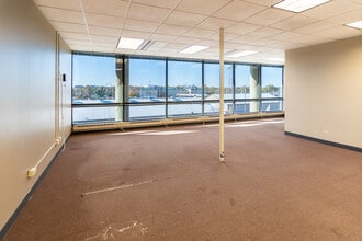 2860 S River Rd, Des Plaines, IL for lease Interior Photo- Image 2 of 4