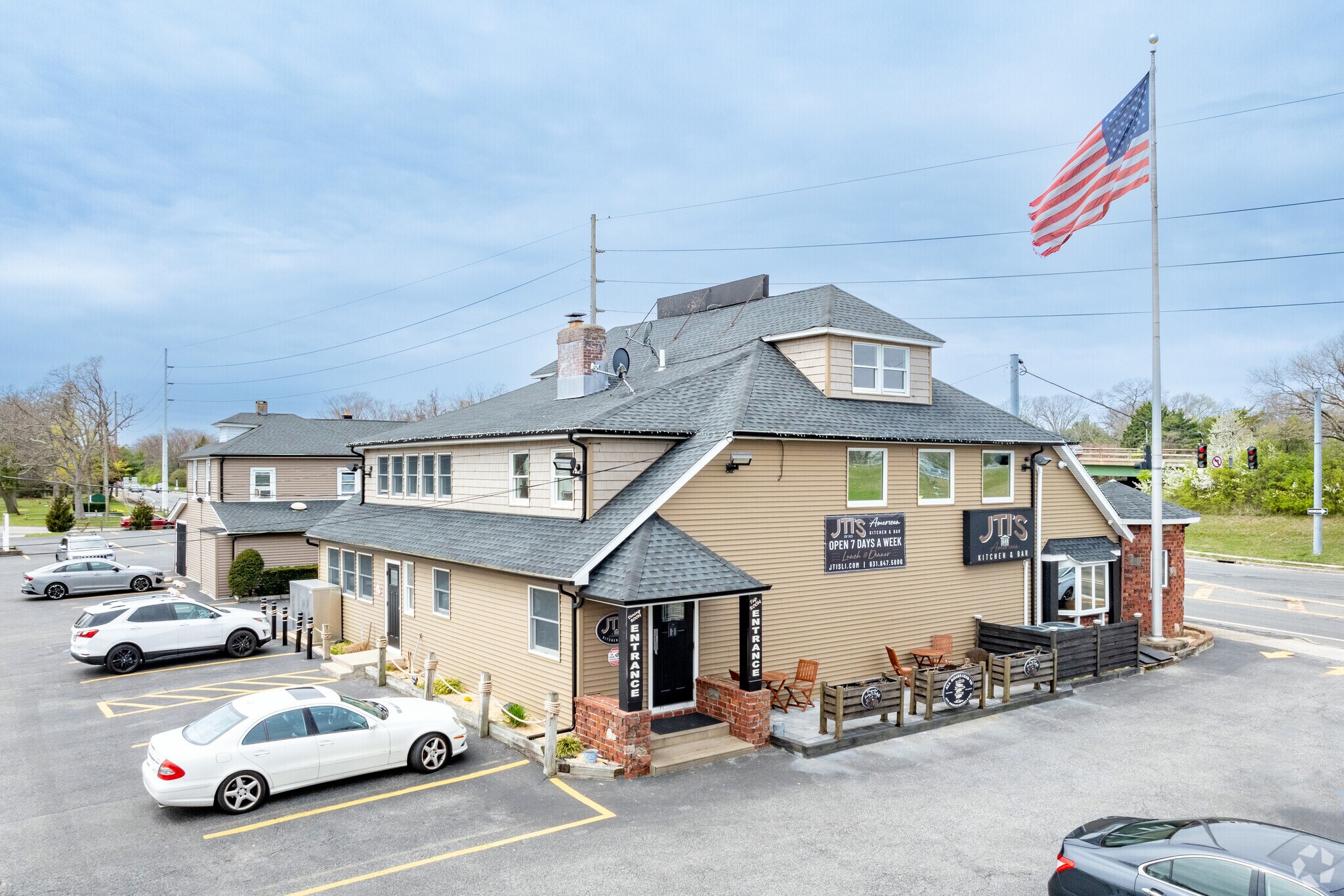 91 Howells Rd, Brightwaters, NY for sale Building Photo- Image 1 of 1