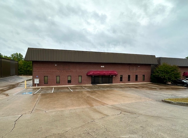 645-647 Red Oak Rd, Stockbridge, GA for lease - Building Photo - Image 2 of 10