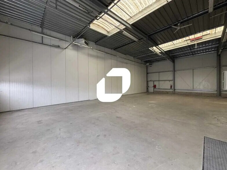 Flex in Guibeville for sale - Interior Photo - Image 3 of 13