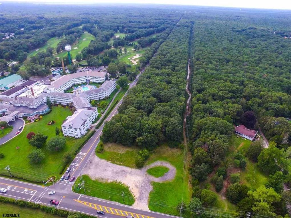 Route 9, Jimmie Leeds Rd, Galloway, NJ for lease Primary Photo- Image 1 of 3