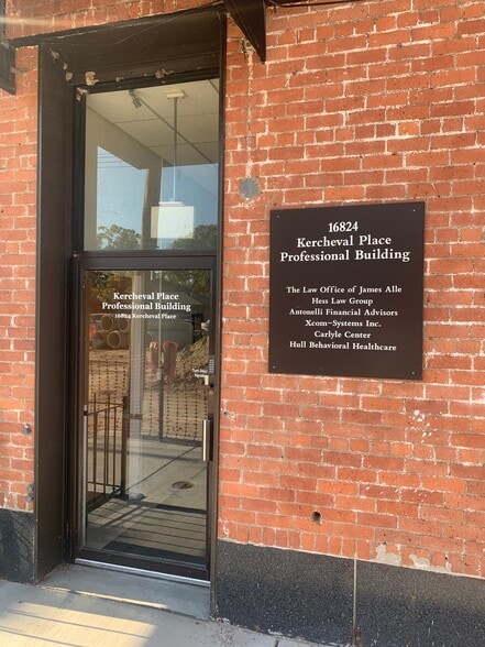 16824-16828 Kercheval Pl, Grosse Pointe, MI for lease - Building Photo - Image 3 of 11