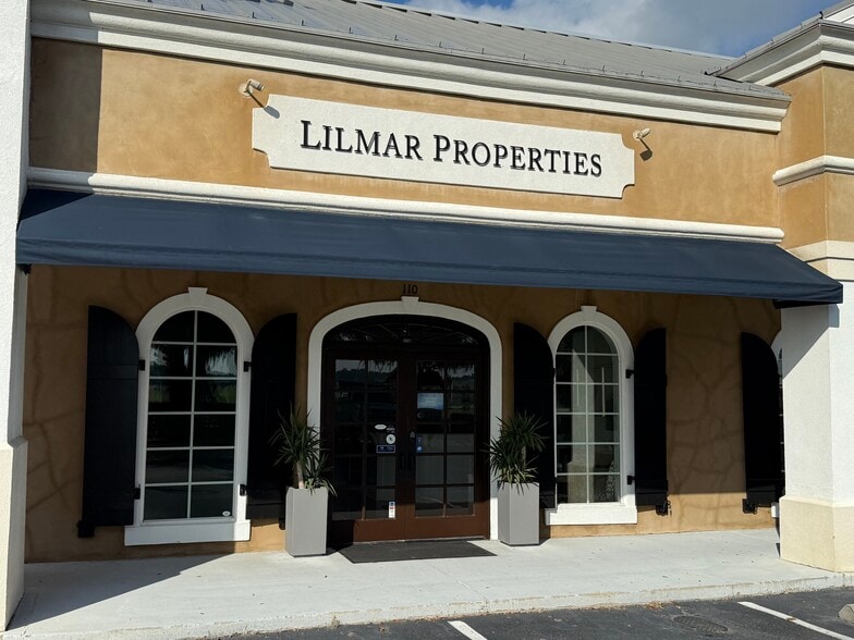 100-126 Island Professional Park, Saint Simons Island, GA for sale - Building Photo - Image 3 of 15