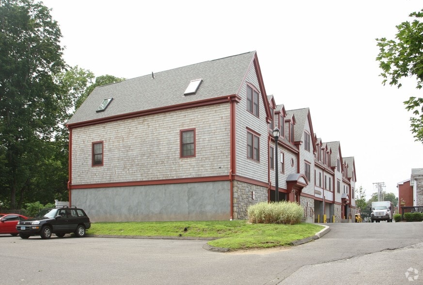 60 S Broad St, Milford, CT for lease - Building Photo - Image 3 of 13