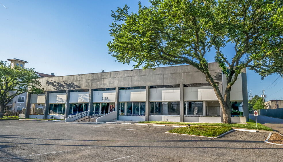 7155 Old Katy Rd, Houston, TX for lease - Building Photo - Image 1 of 15