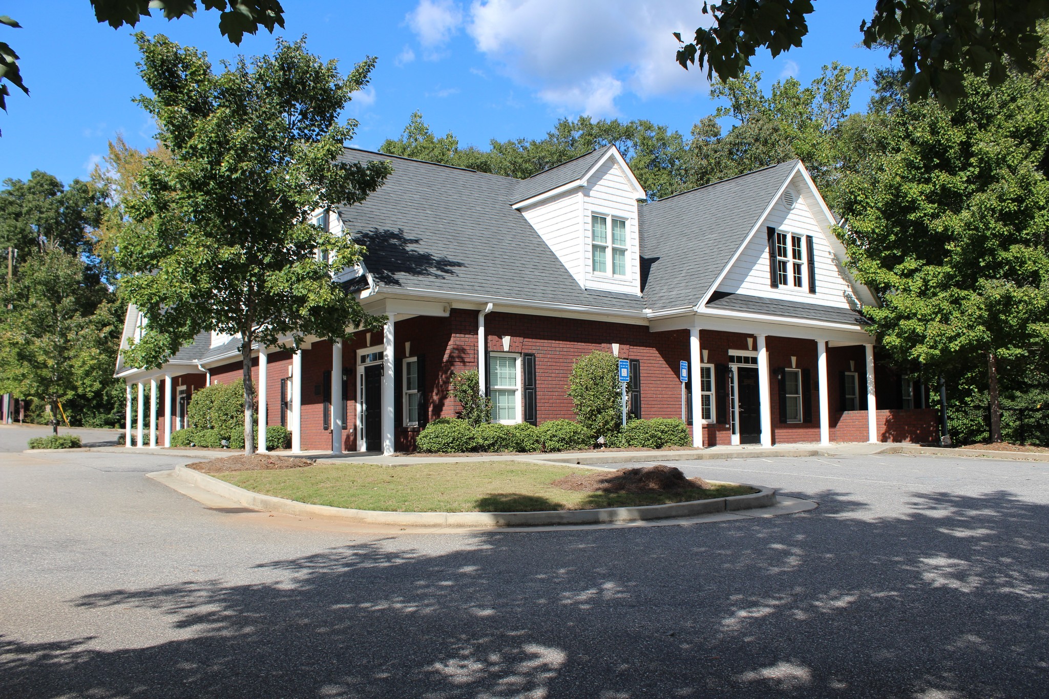 1020 Barber Creek Dr, Watkinsville, GA for sale Primary Photo- Image 1 of 1