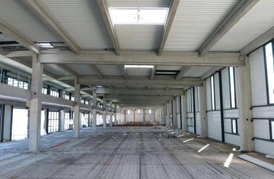 17 Rue Albert Einstein, Bobigny for lease - Building Photo - Image 3 of 5