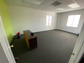 101 Wilson Way, Calera, AL for lease Interior Photo- Image 1 of 4