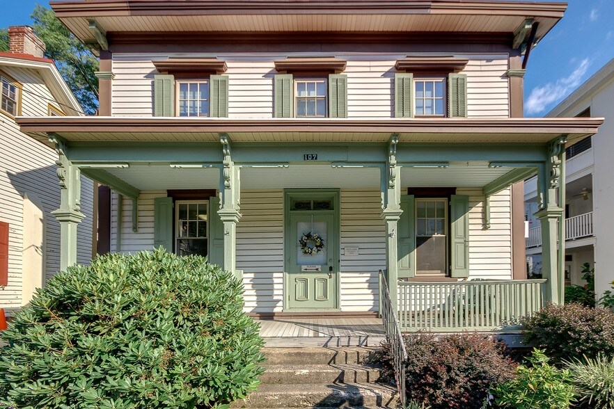 107 E Oakland Ave, Doylestown, PA for sale - Primary Photo - Image 1 of 1