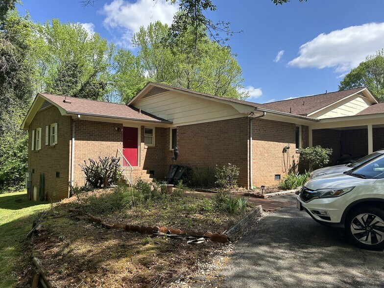 1413 N Lafayette St, Shelby, NC for sale - Building Photo - Image 3 of 10