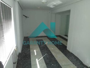 Retail in Cáceres, Cáceres for lease Interior Photo- Image 2 of 3