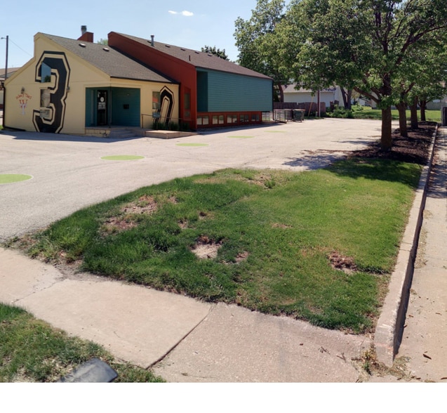 306 S Ankeny Blvd, Ankeny, IA for lease - Building Photo - Image 1 of 7