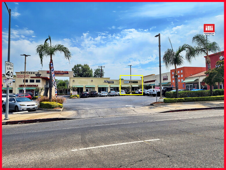 17018-17056 Devonshire St, Northridge, CA for lease - Building Photo - Image 2 of 11