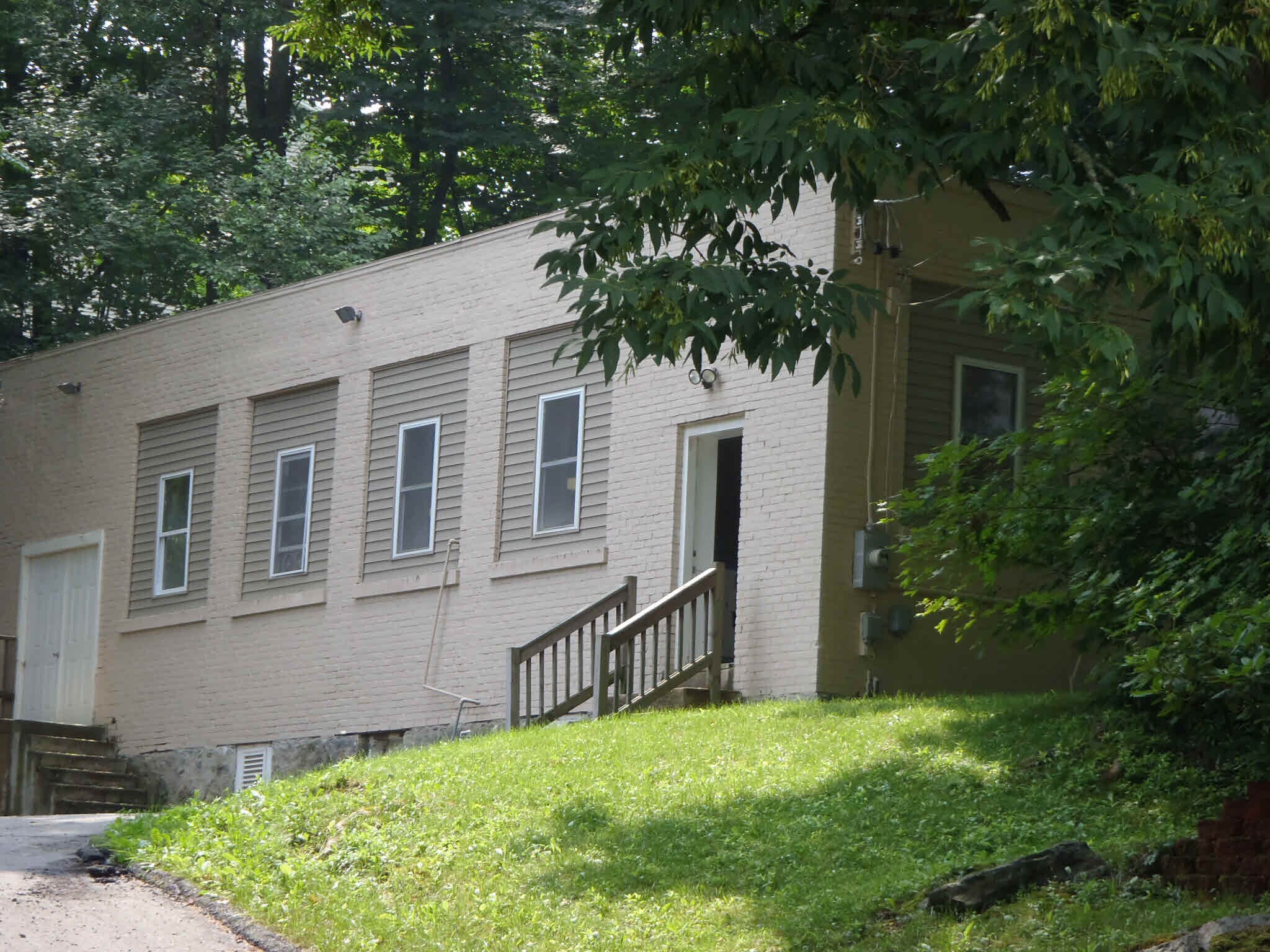 77 Hamilton Ave, Norwich, CT for sale Building Photo- Image 1 of 2