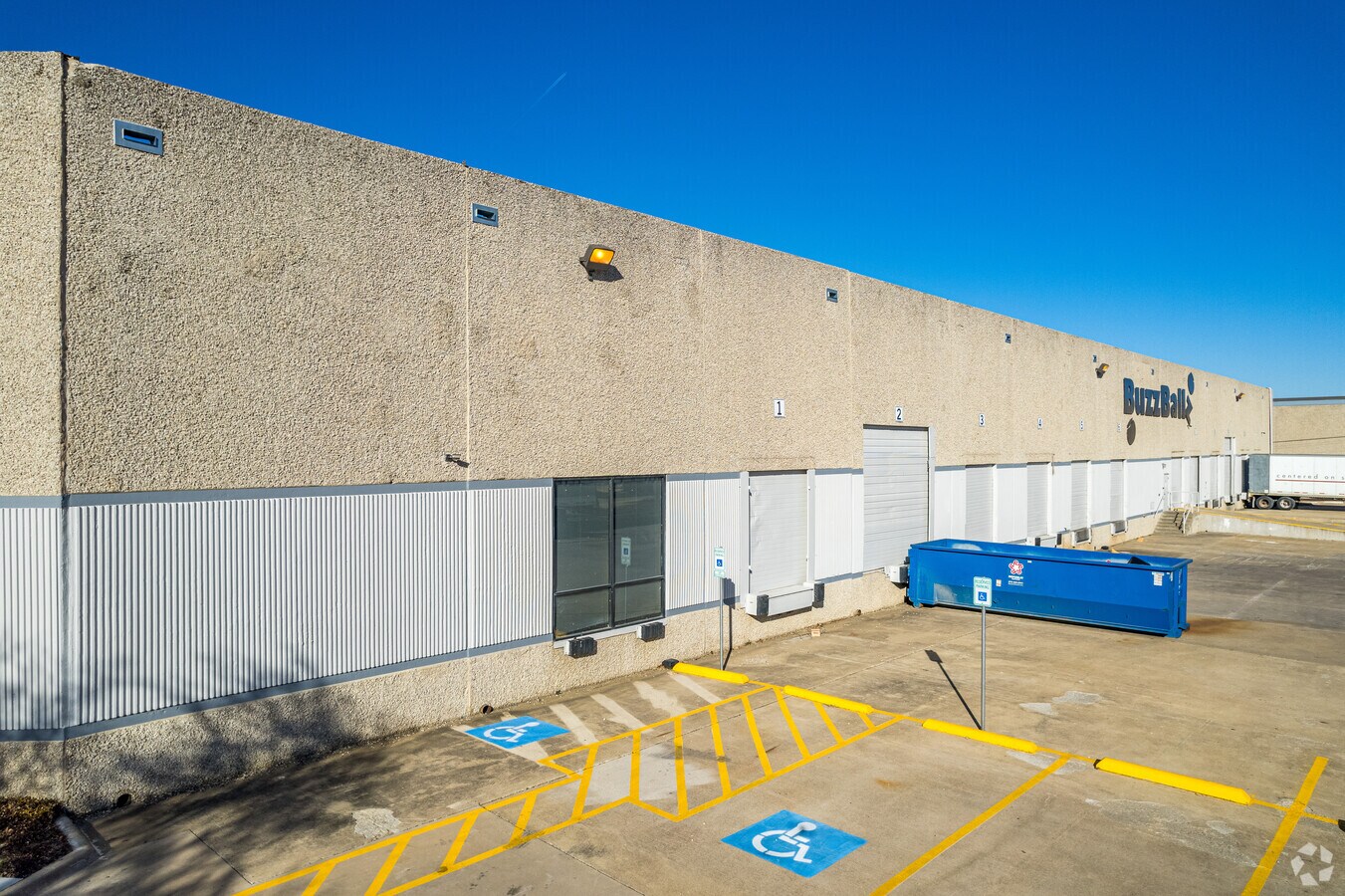 2161 Hutton Dr, Carrollton, TX 75006