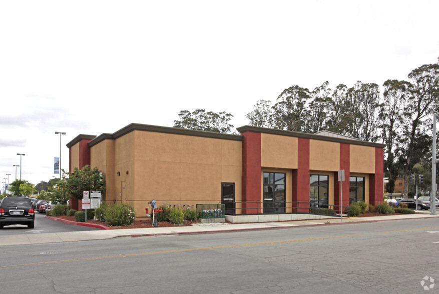 901-1057 N Main St, Salinas, CA for lease - Building Photo - Image 2 of 12